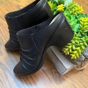 Clarks Black Leather Mules